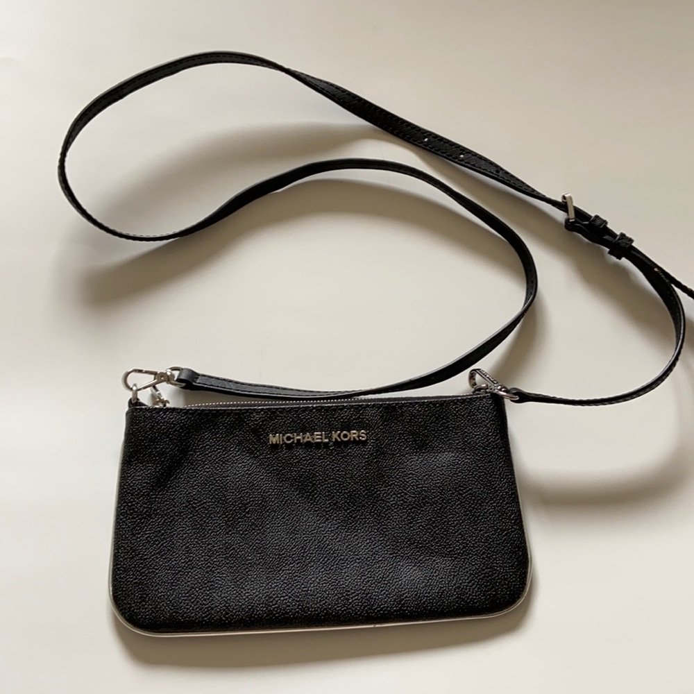 Excellent condition crossbody wallet bag